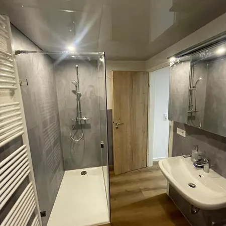 Durchreisezimmer Monteurzimmer Quarto em Acomodações Particulares Lohfelden