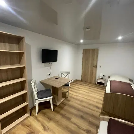 Проживание в семье Durchreisezimmer Monteurzimmer *