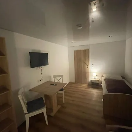Проживание в семье Durchreisezimmer Monteurzimmer *