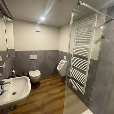 Проживание в семье Durchreisezimmer Monteurzimmer Лофельден