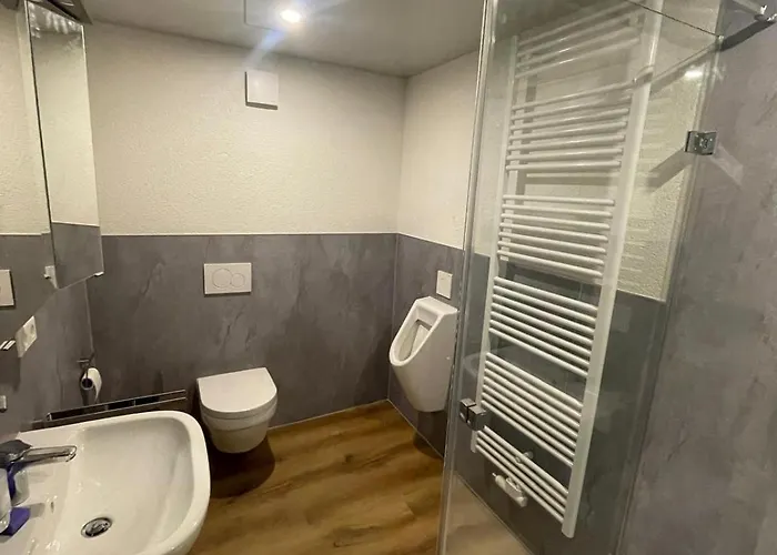 Quarto em Acomodações Particulares Durchreisezimmer Monteurzimmer Lohfelden